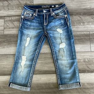 Miss me jeans mid-rise Capri cut size 28